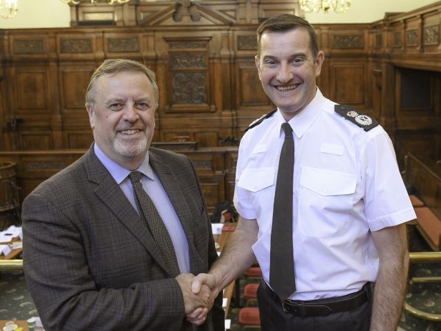Image of Mark Burns-Williamson and Chief Constable John Robins